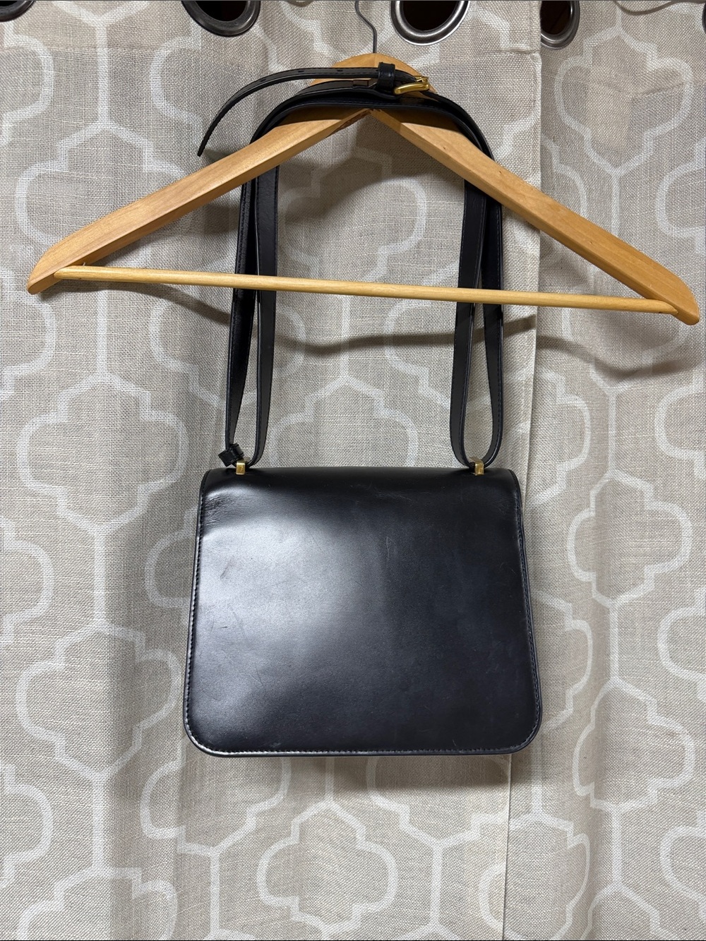 Quince Italian Leather Box Shoulder Bag in black structured gold-tone hardware - Picture 5 of 11